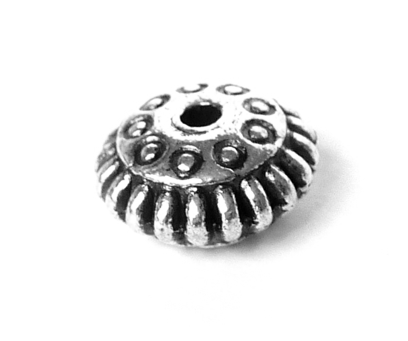 Perles en metal en paquet de couleur argent