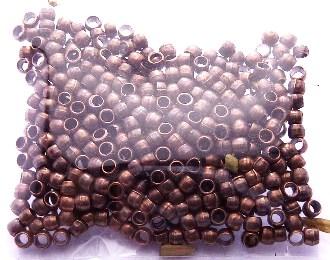 PM173 Petites perles en métal couleur cuivre 