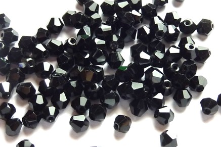 07 Perles en cristal toupies noires de 4 mm paquet de 100pcs à 8.95€