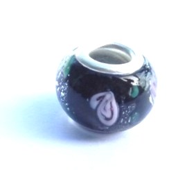 PVM49 Perle en Cristal  avec Oeillet Metal Noir † petites fleurs de rose