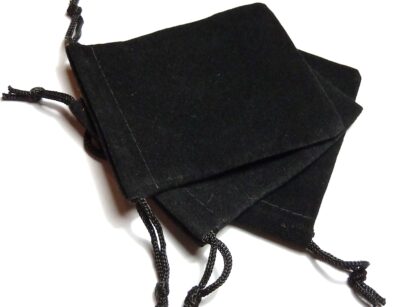 Pochette en tissu velour noir 90X75 mm